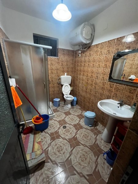 Tirane, jepet me qera apartament 1+1+Ballkon Kati 0, 75 m² 350 € (Allias, 5 Maji, Tirane)