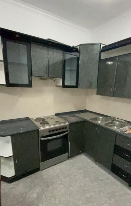 Tirane, jepet me qera apartament 2+1 Kati 6, 88 m² 400 € (Xhamllik)