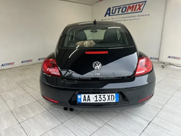 Tirane, shes makine VW BEETLE Nafte, e zeze automatik Klima 71.000 km 10.500 €