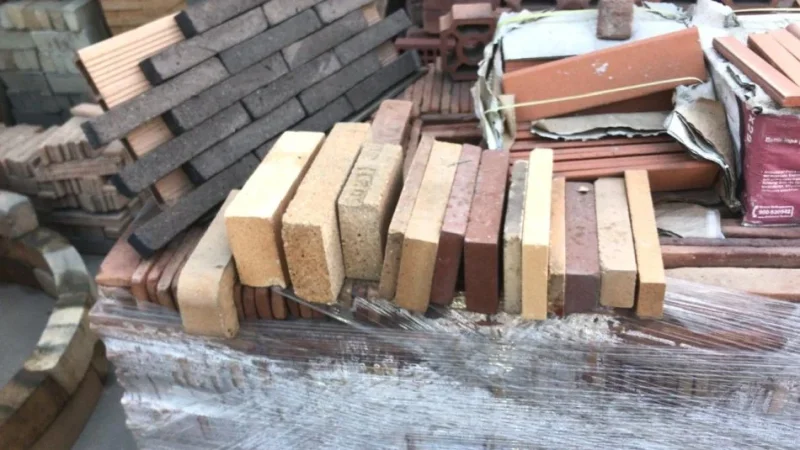 Tirane, shes Tulla shamat, oxhaqe, furra, pllaka balte veshjeje, Tulla xhami etj 10 €