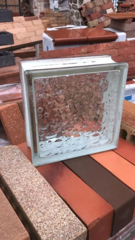 Tirane, shes Tulla xhami 10 €