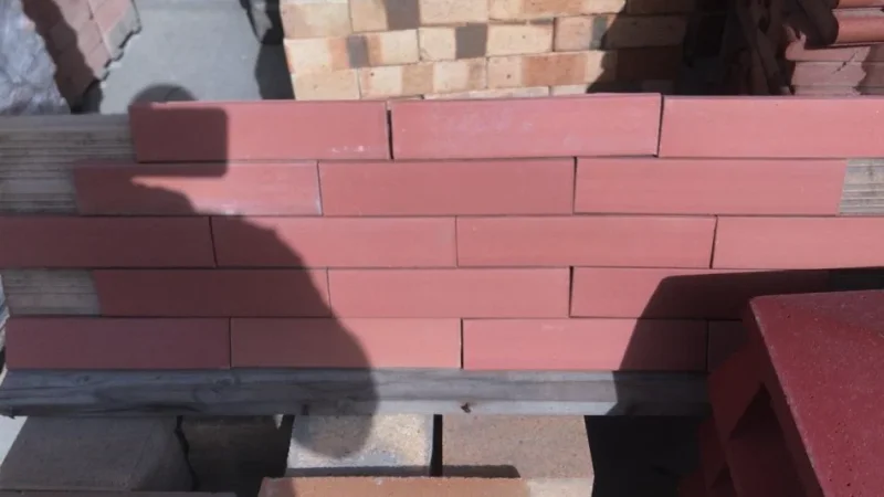 Tirane, shes Tulla xhami 10 €