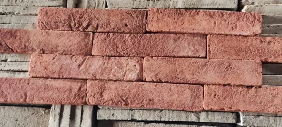 Tirane, shes Tulla shamat 10 €