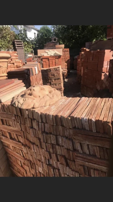 Tirane, shes Tulla shamat, oxhaqe, furra, Tulla xhami etj.. 10 €