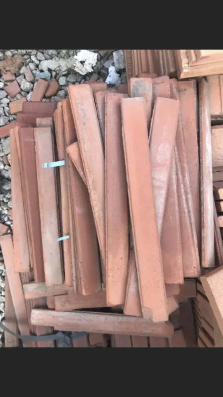 Tirane, shes Tulla shamat, Tulla xhami, pllaka balte veshje etj.. 10 €