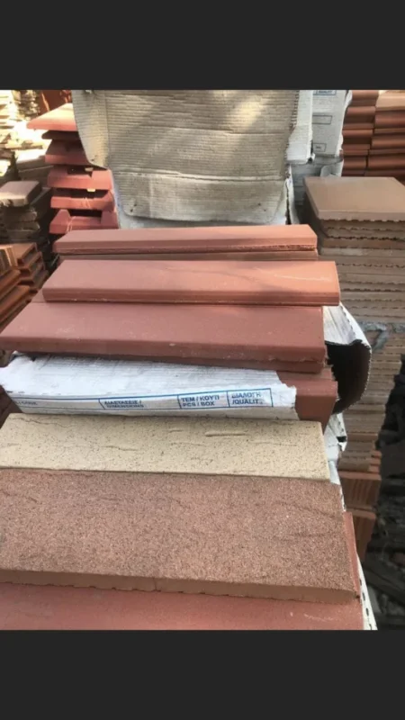 Tirane, shes Tulla shamat, Pllaka balte, Tulla xhami, etj 10 €