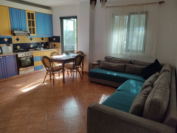 Mali Robit, jepet me qera apartament ne plazh 1+1+Ballkon Kati 4, 80 € (Mali robit)
