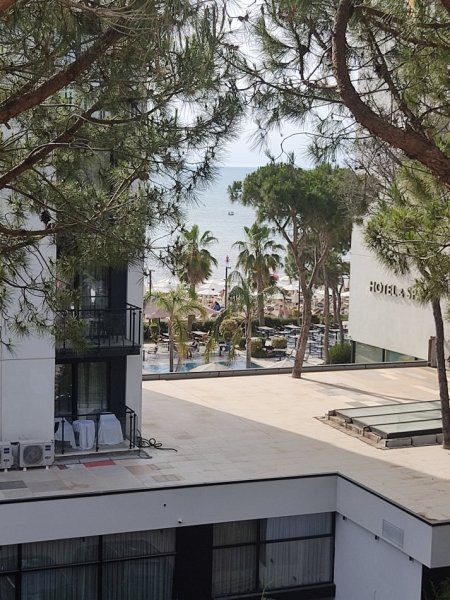 Mali Robit, jepet me qera apartament ne plazh 1+1+Ballkon Kati 4, 80 € (Mali robit)
