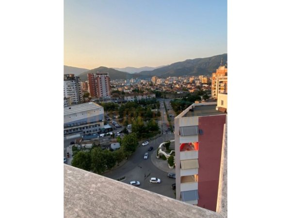 Elbasan, shitet apartament duplex Dublex , 591 m² 413.700 € (ELBASAN)