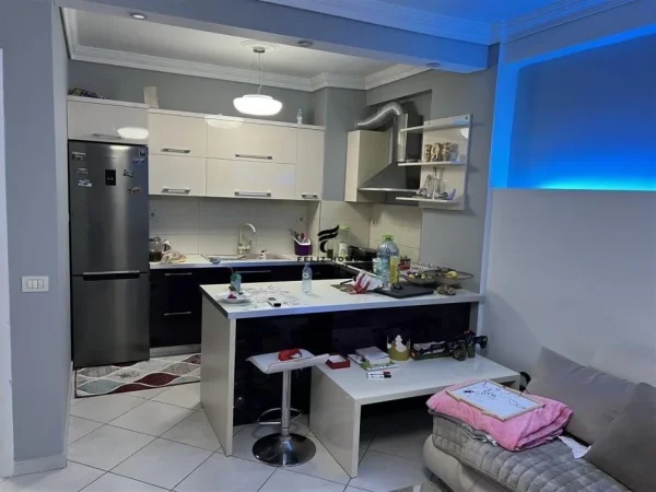 Tirane, shitet apartament 1+1+Ballkon Kati 4, 74 m² 139.000 € (KODRA E DIELLIT)