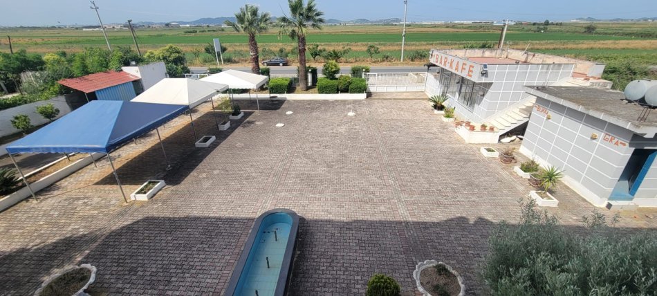 Durres, jepet me qera bar-resorant Kati 3, 400 m² 2.000 € (Fllake, Durres)
