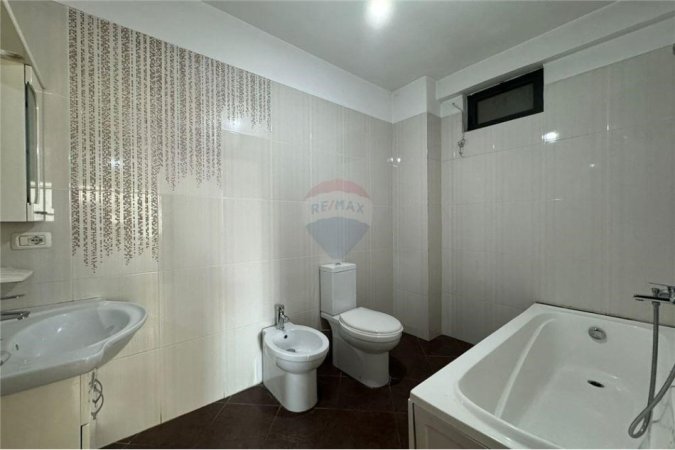 Tirane, jepet me qera apartament 1+1 Kati 6, 124 m² 500 € (Apartament për qira në Astir)