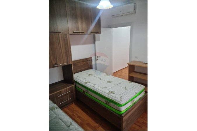 Tirane, jepet me qera apartament 2+1 Kati 5, 95 m² 630 € (ruga Asim Vokshi, Tiranë - Perballe Institutit &quot;Harry T. Fultz&quot;)