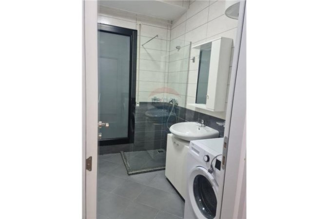 Tirane, jepet me qera apartament 2+1 Kati 5, 95 m² 630 € (ruga Asim Vokshi, Tiranë - Perballe Institutit &quot;Harry T. Fultz&quot;)
