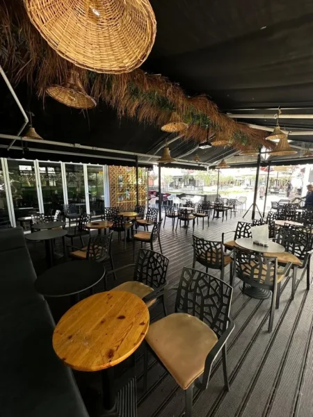 Tirane, jepet me qera lokal Kati 0, 90 m² 600 € (21 DHJETORI)