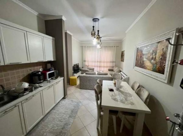 Tirane, shitet apartament 2+1+BLK Kati 2, 102 m² 128.000 Euro (Bill Klinton)