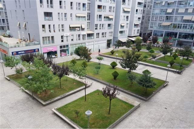 Tirane, jepet me qera apartament 3+1+BLK Kati 3, 150 m² 650 Euro (komuna parisit)