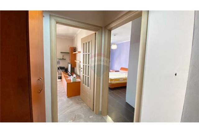 Tirane, jepet me qera apartament 1+1 Kati 2, 68 m² 950 Euro (TREGU ELEKTRIK)