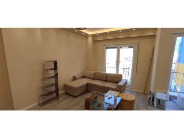 Jepet Me Qera Apartament 3+1 Prane Selvise! 120 m2, 600 Euro