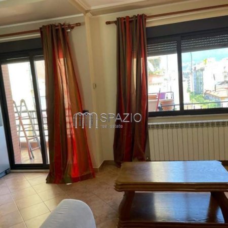 Tirane, jepet me qera apartament 2+1+BLK Kati 10, 90 m² 1.000 Euro (Rruga ''Qemal Stafa'')