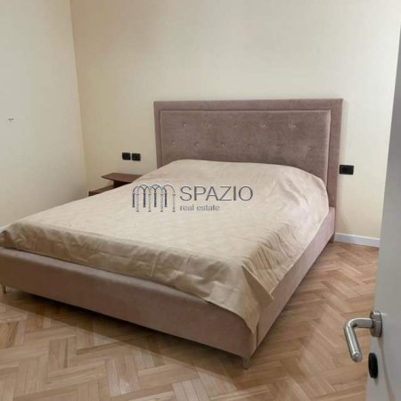 Tirane, jepet me qera apartament 2+1+BLK Kati 10, 90 m² 1.000 Euro (Rruga ''Qemal Stafa'')