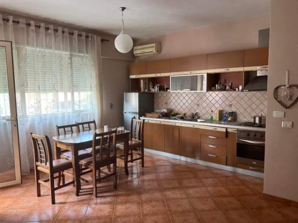 Tirane, jepet me qera apartament 1+1+BLK Kati 3, 71 m² 330 Euro (prokop mima)