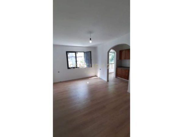 Tirane, shitet apartament 1+1 Kati 2, 59 m² 65.000 Euro (Pallati me shigjeta Tirana, Albania)