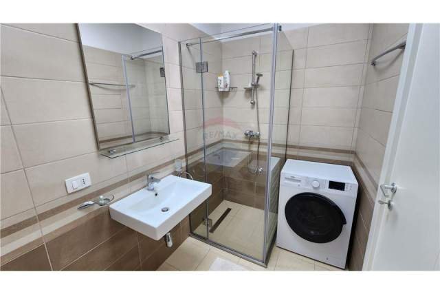 Tirane, jepet me qera apartament 2+1 Kati 7, 120 m² 700 Euro (kompleksi deliorgji)