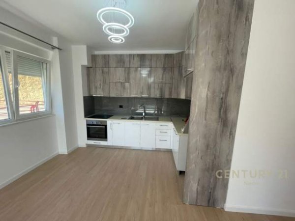 Tirane, jepet me qera apartament 2+1+BLK Kati 6, 109 m² 400