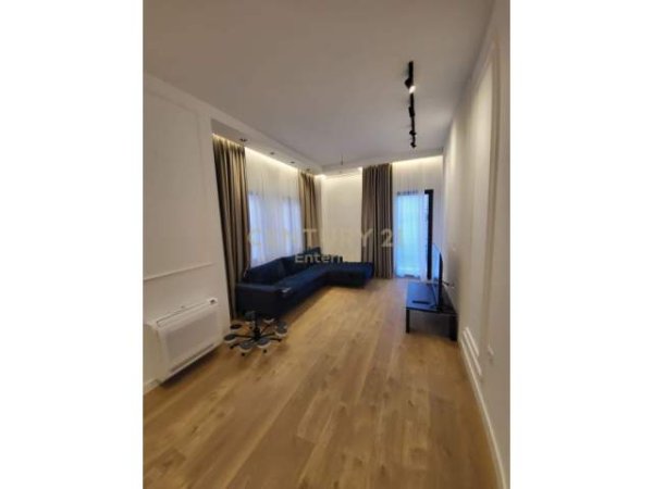 Tirane, jepet me qera apartament 1+1 Kati 1, 55 m² 550 Euro