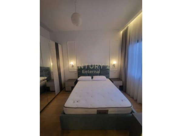 Tirane, jepet me qera apartament 1+1 Kati 1, 55 m² 550 Euro