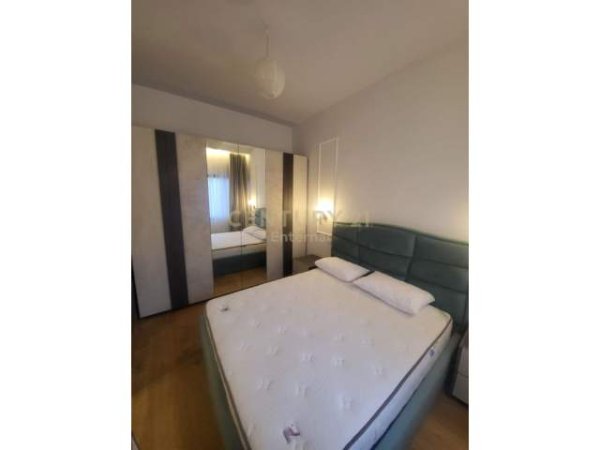 Tirane, jepet me qera apartament 1+1 Kati 1, 55 m² 550 Euro