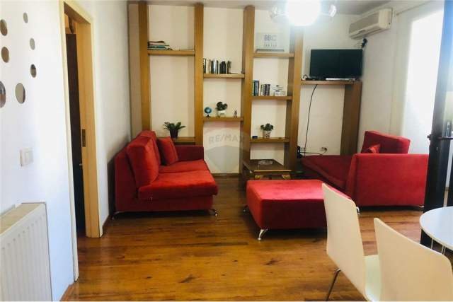 Tirane, jepet me qera apartament Kati 3, 75 m² 500 Euro (BULEVARDI ZOGU ZI)