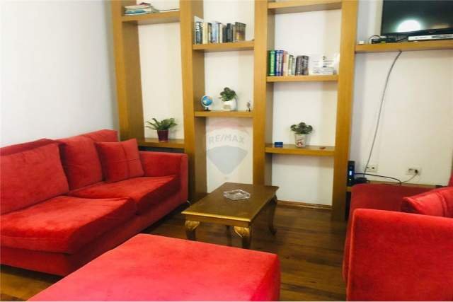 Tirane, jepet me qera apartament Kati 3, 75 m² 500 Euro (BULEVARDI ZOGU ZI)