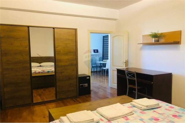 Tirane, jepet me qera apartament Kati 3, 75 m² 500 Euro (BULEVARDI ZOGU ZI)