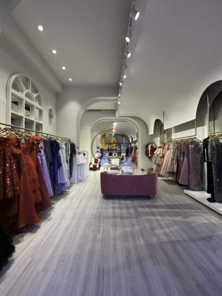 Tirane, jepet me qera ambjent biznesi Kati 0, 90 m² 1.350 Euro (Myslym Shyri)