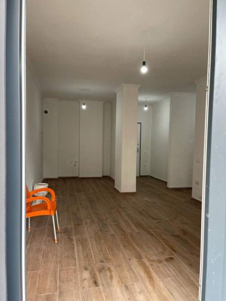 Tirane, jepet me qera apartament 1+1+BLK Kati 2, 72 m² 500 Euro (rruga kavajes)