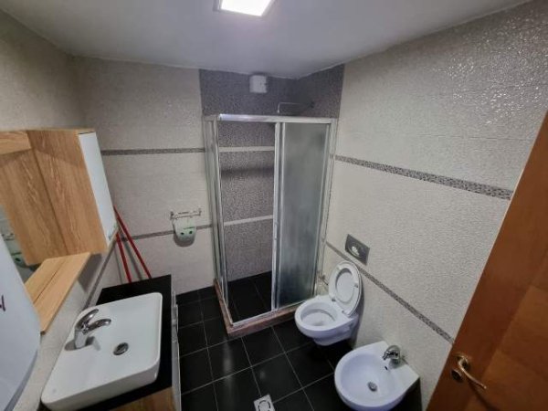 Tirane, jepet me qera apartament 2+1+BLK Kati 7, 95 m² 500 Euro (hime kolli)