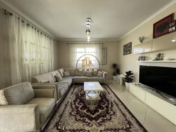 Tirane, jepet me qera Vile 3 Katshe Kati 0, 350 m² 1.700 Euro (Prane TEG)