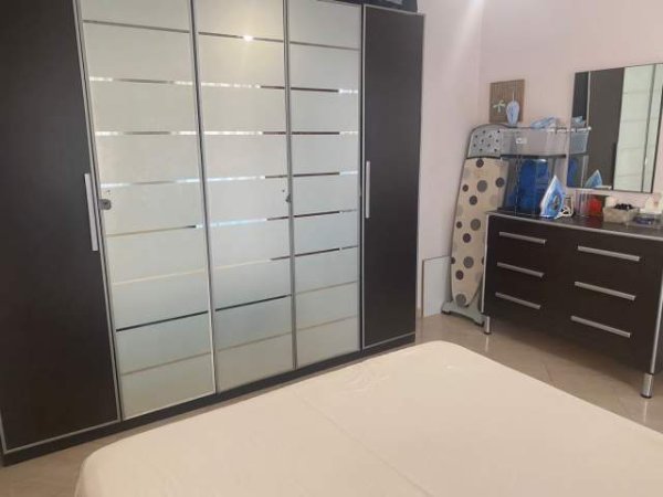 Tirane, jepet me qera apartament 1+1+BLK Kati 6, 89 m² 450 Euro (dibres)
