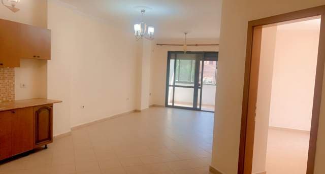 Tirane, shitet apartament 3+1+BLK Kati 1, 134 m² 161.200 Euro (zonja curre)
