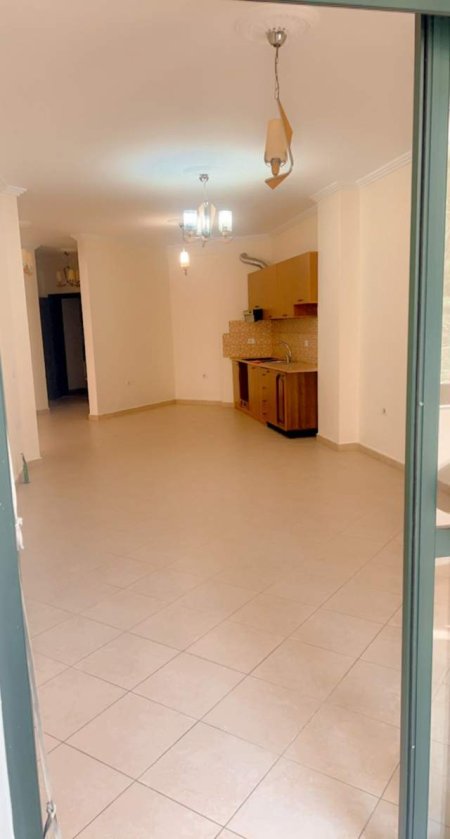 Tirane, shitet apartament 3+1+BLK Kati 1, 134 m² 161.200 Euro (zonja curre)