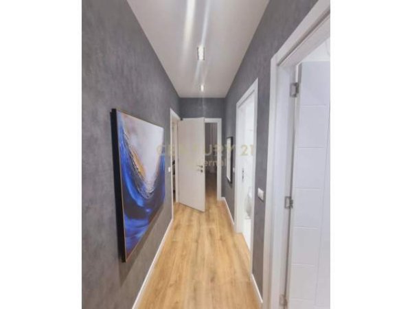 Tirane, shitet apartament 2+1+BLK Kati 4, 104 m² 179.000 Euro (pazari i ri)