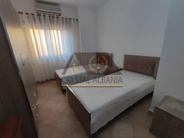 Tirane, jepet me qera apartament 2+1+BLK Kati 3, 130 m² 600 Euro (9 kateshet)