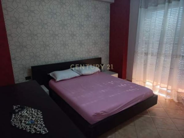 JEPET APARTAMENT 1+1 ME QIRA, PALLATI ME SHIGJETA,  360 Euro