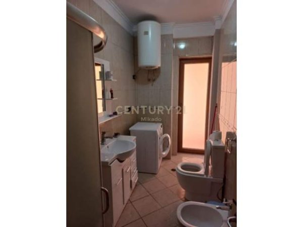 JEPET APARTAMENT 1+1 ME QIRA, PALLATI ME SHIGJETA,  360 Euro