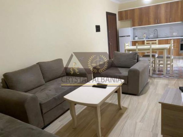 Tirane, jepet me qera apartament 1+1+BLK Kati 2, 70 m² 400 Euro (kopshti botanik)