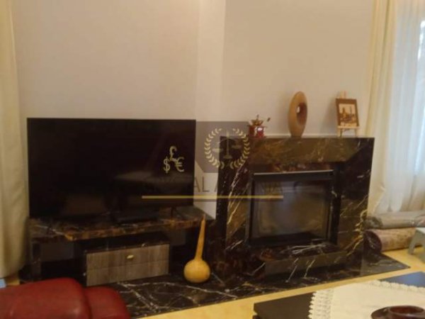 Tirane, jepet me qera Vile 306 m² 2.000 Euro (Vilat Amerikane)