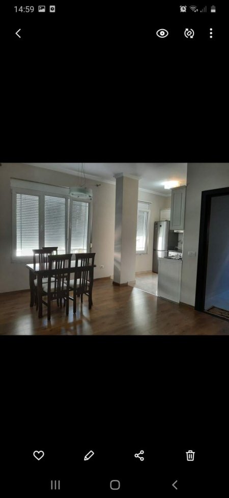 Tirane, jepet me qera Vile Kati 2, 135 m² 500 Euro (Rruga Riza Cerova 195/1)