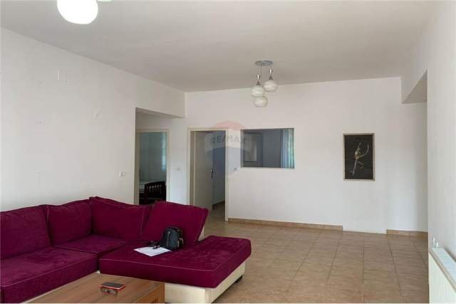 Tirane, jepet me qera apartament Kati 3, 120 m² 400 Euro (todi shkurti)